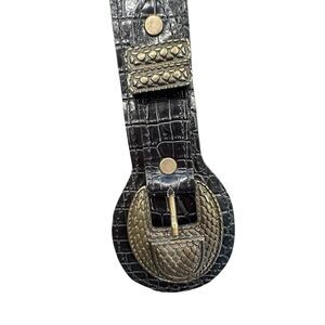 Kim White black  Leather Studded Belt Sz Medium snake style Buckle USA